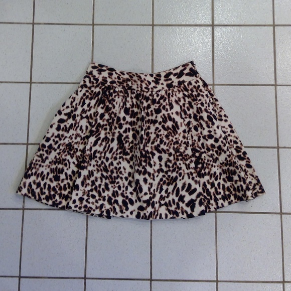 Zara Dresses & Skirts - Zara Basic Leopard flare Skirt size M EUC